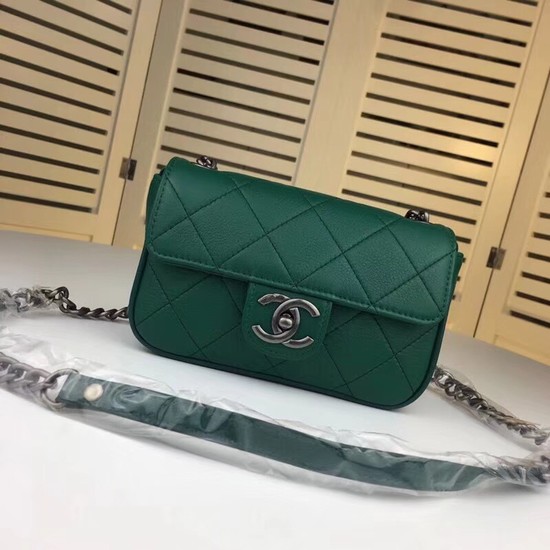 Chanel mini Leather cross-body bag 7739 green