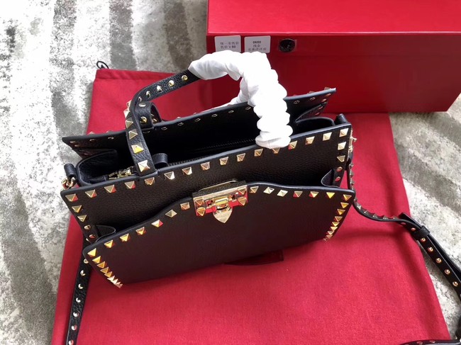 VALENTINO Candy Rockstud quilted leather shoulder bag 0650 black