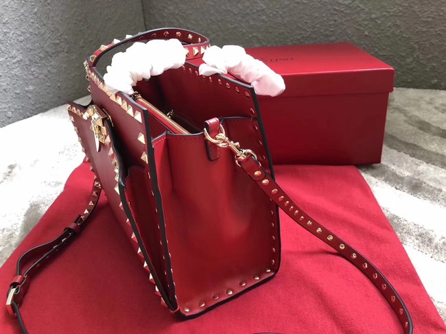 VALENTINO Candy Rockstud quilted leather shoulder bag 0650 red