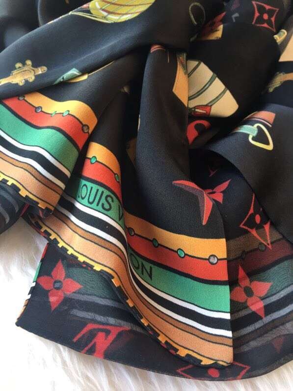 Louis Vuitton silk Scarf M71429 black&green