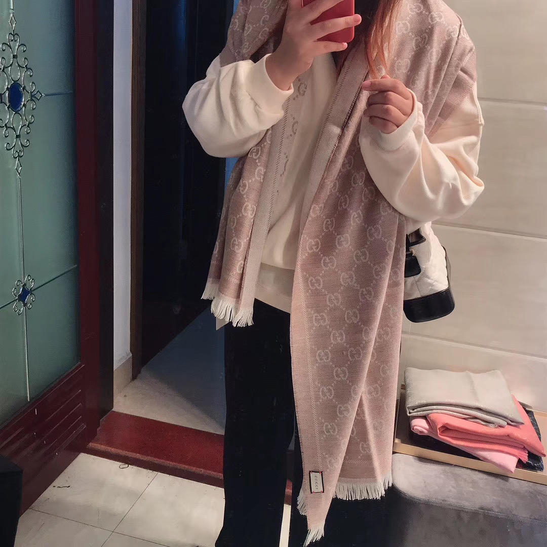 Gucci OBLIQUE STOLE IN WOOL AND CASHMERE GG55620 apricot