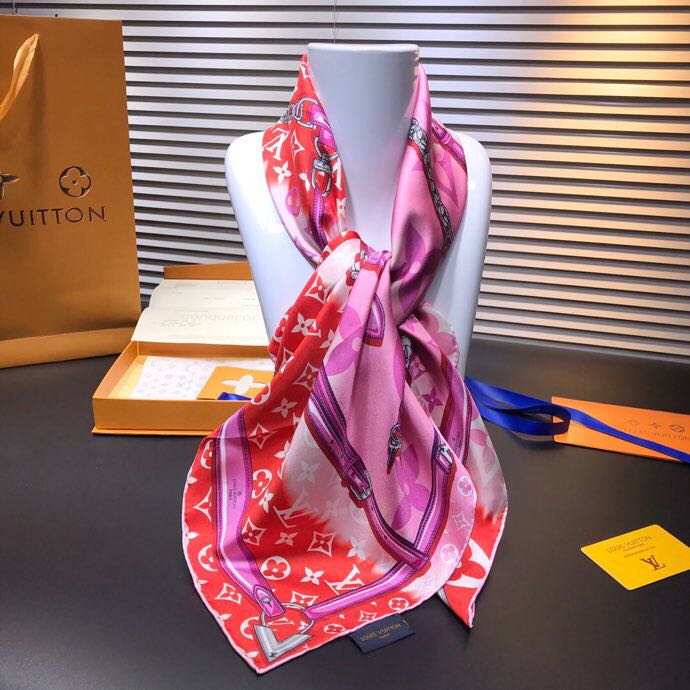 Louis Vuitton silk Scarf M7302