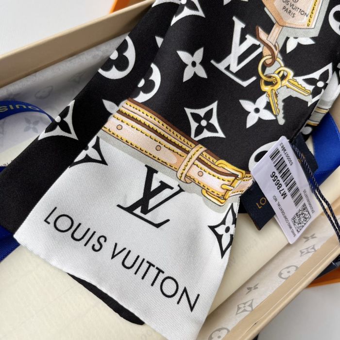 Louis Vuitton Scarf LVC00015
