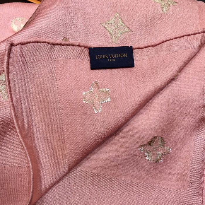 Louis Vuitton Scarf LVC00087