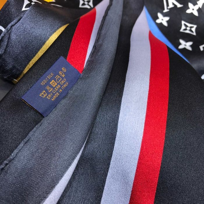 Louis Vuitton Scarf LVC00191