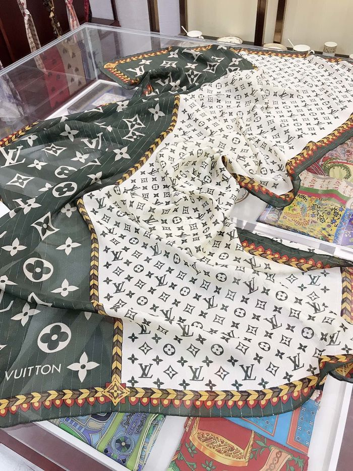 Louis Vuitton Scarf LVC00253