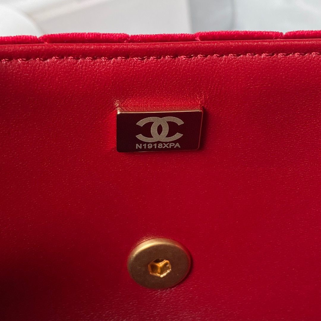 Chanel 22 FLAP BAG Velvet & Gold-Tone Metal AS3432 Red