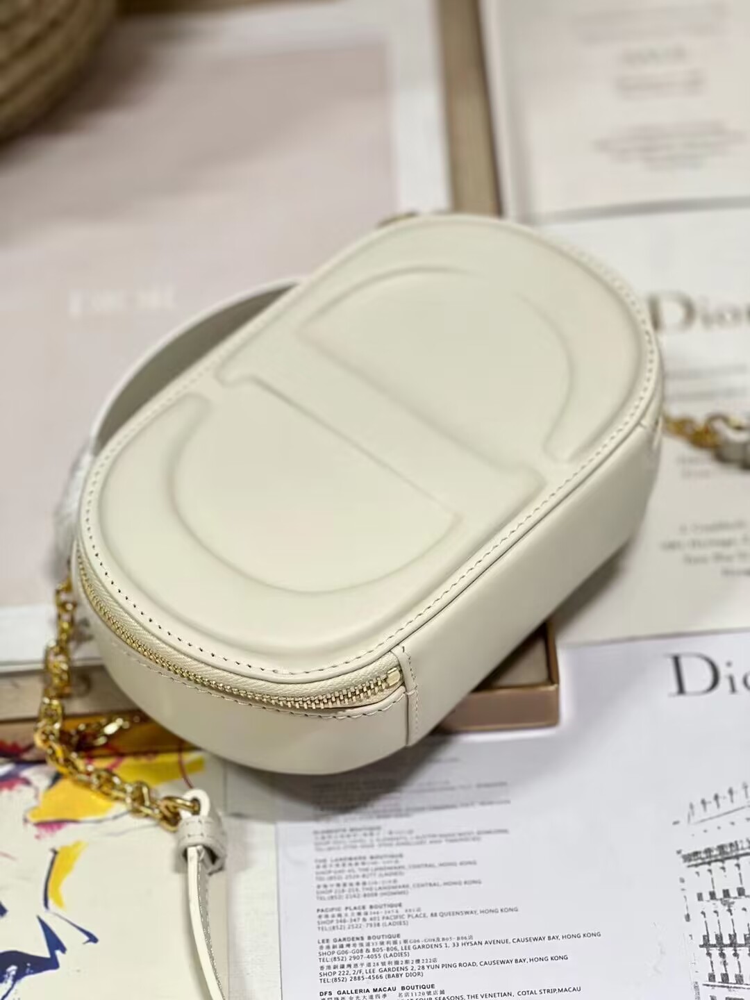 CD SIGNATURE OVAL CAMERA BAG Calfskin with Embossed CD Signature S2201UMFV Latte