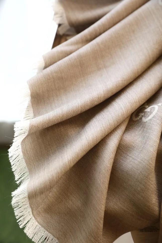 Gucci rinted GG cotton wool lame shawl 845243-3