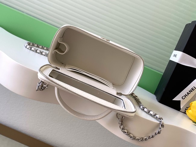 Chanel Long Vanity with chain AP4933 white