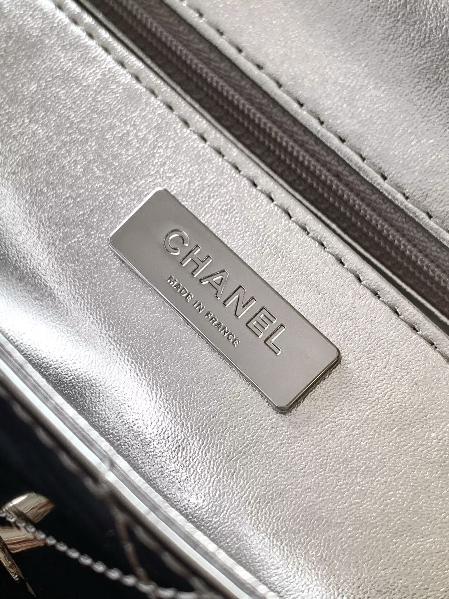 Chanel 25K Original Patent Leather Top Handle Bag A6321 Silver