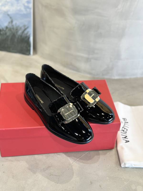 Ferragamo Shoes FMS00093