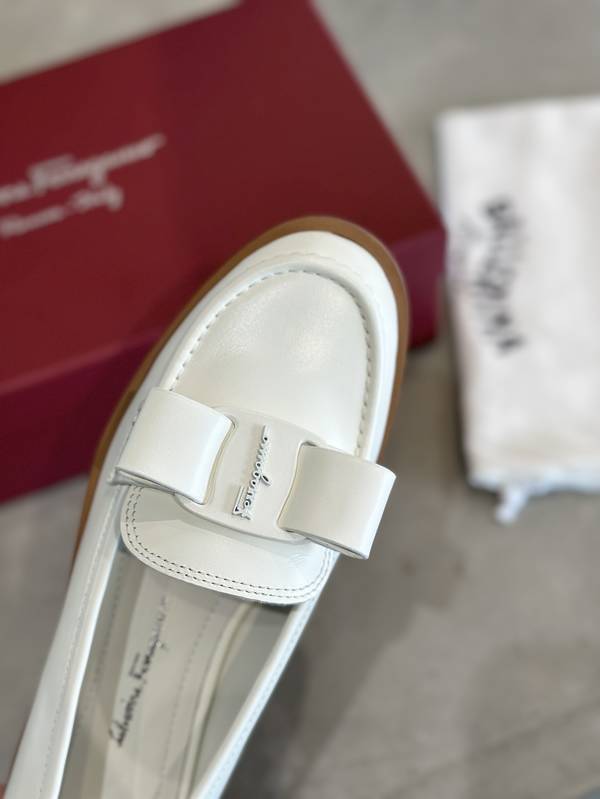 Ferragamo Shoes FMS00094