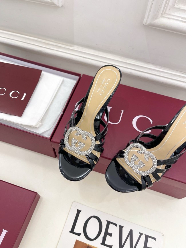 Gucci Womens slide sandal with crystal Interlocking G 852663-6