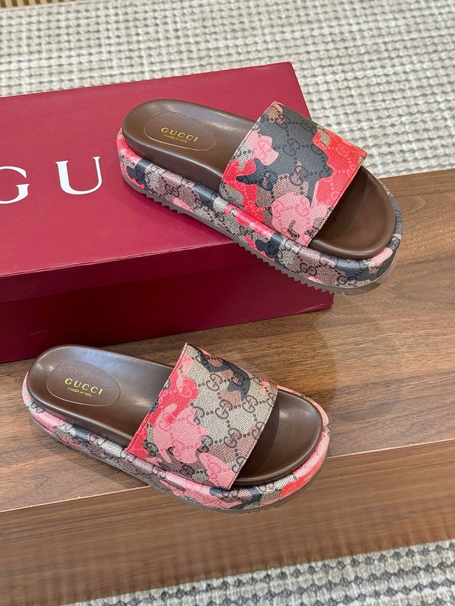 GUCCI Womens platform slide sandal 87185-1