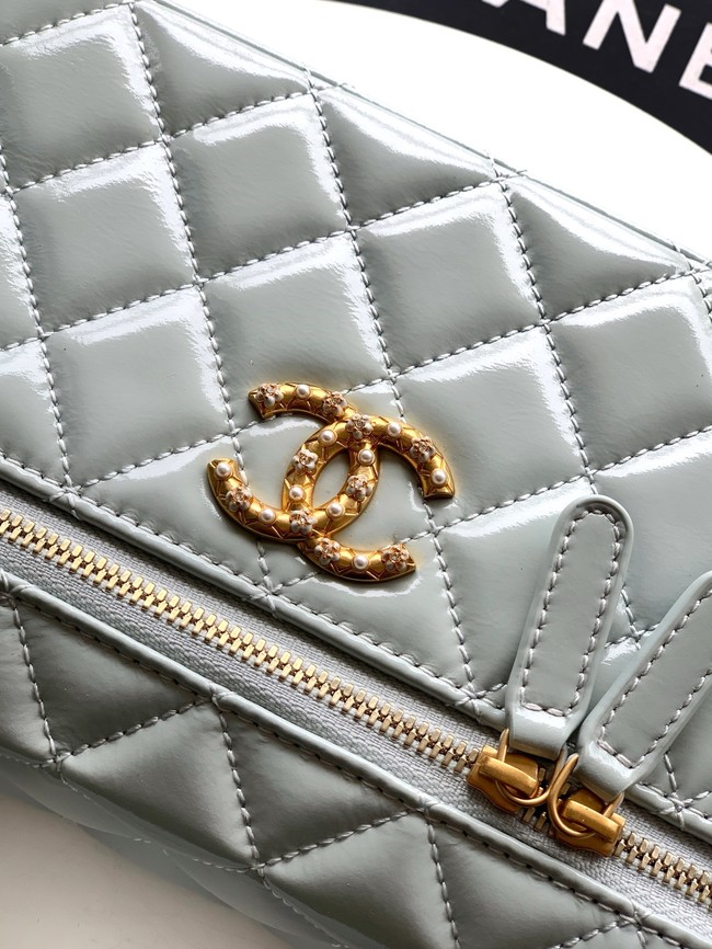 Chanel Vanity with Chain 26C Oil-tanned leather AP4936 blue