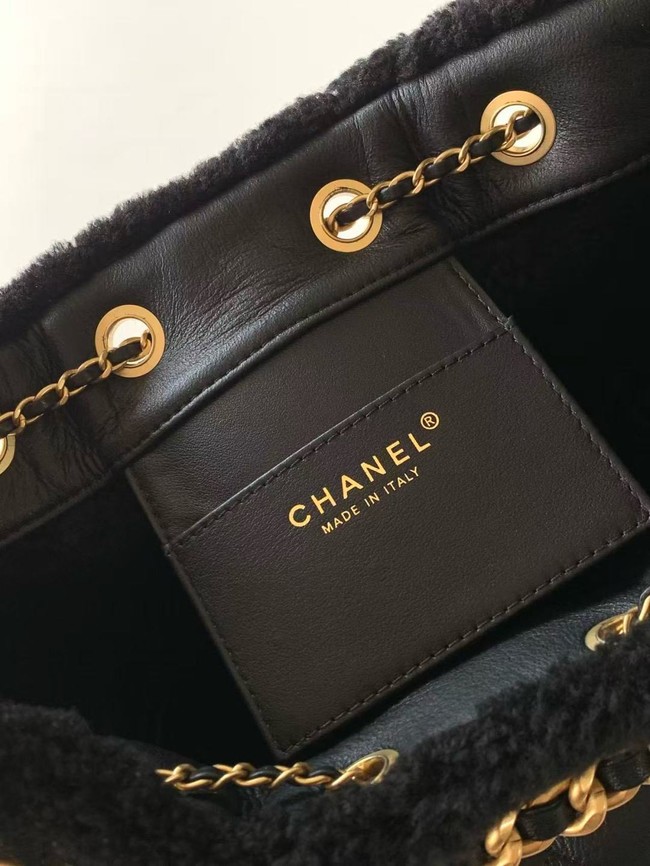 CHANEL 25 SMALL HANDBAG Crumpled Shearling Sheepskin AS5293 black