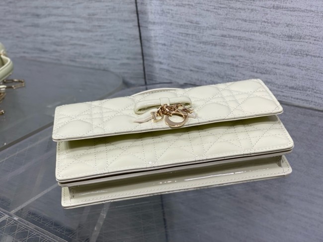 My Dior Mini Bag Cannage patent leather S0984PU Latte