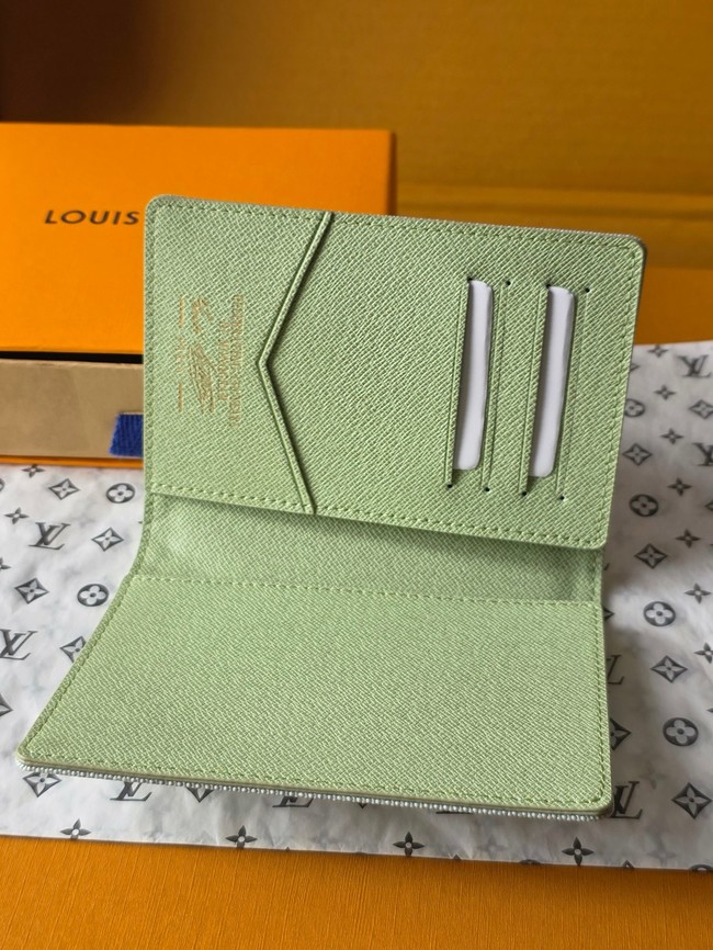 Louis Vuitton Passport Cover M27613 Green Asnieres