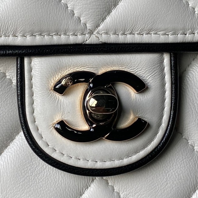 Chanel Shoulder Bag AS5150 white