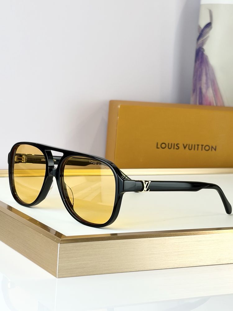 Louis Vuitton Sunglasses LVS00003-5