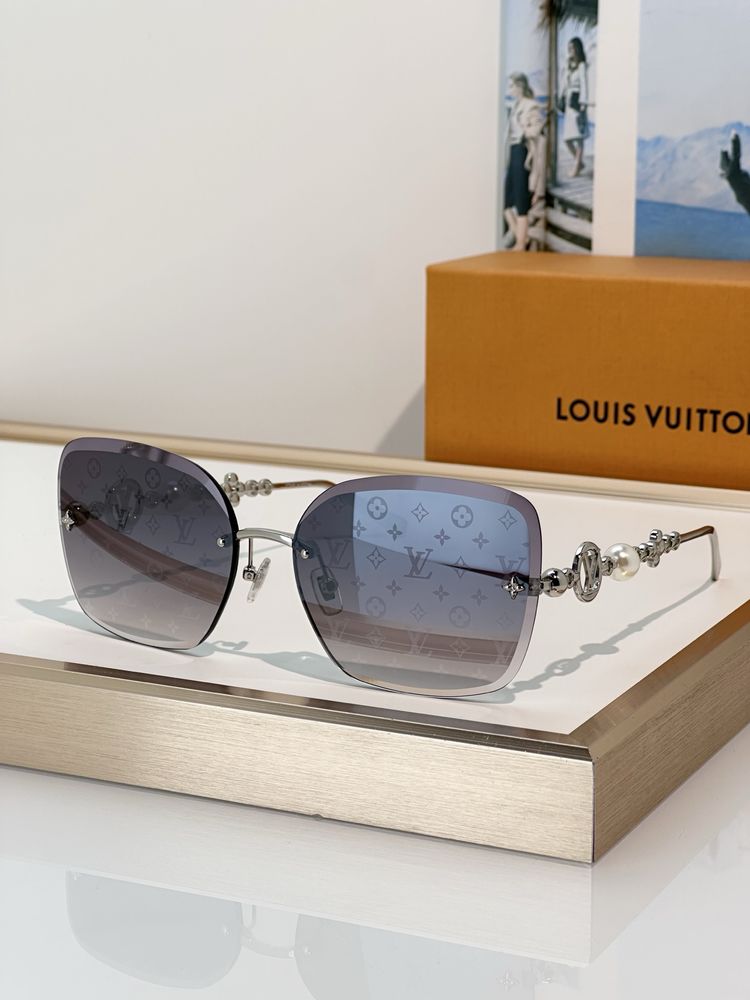 Louis Vuitton Sunglasses LVS00004-7