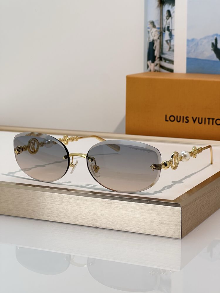 Louis Vuitton Sunglasses LVS00005-6