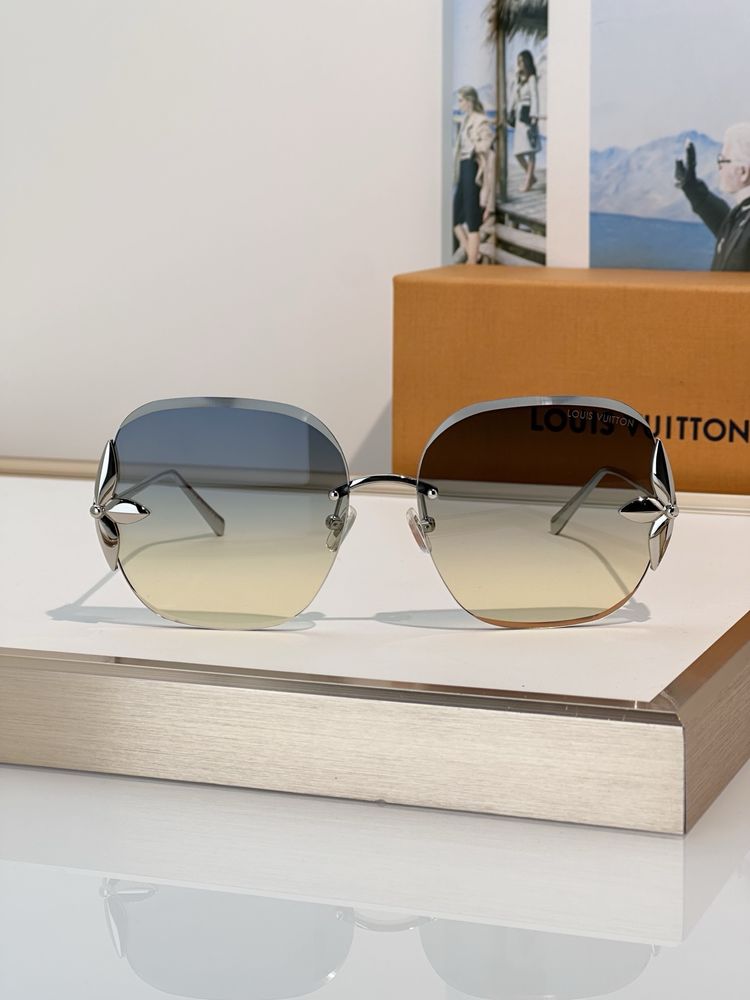 Louis Vuitton Sunglasses LVS00008-1