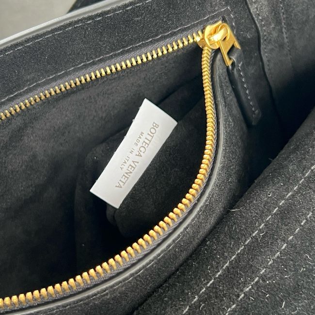 Bottega Veneta Small Andiamo P5678 black