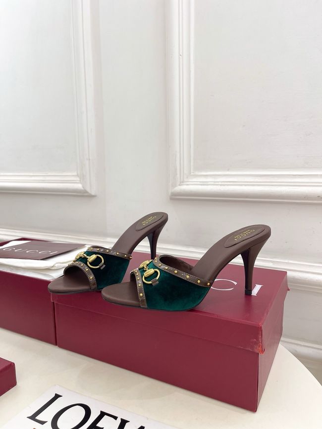 Gucci Womens slide sandal with Horsebit 853671-5