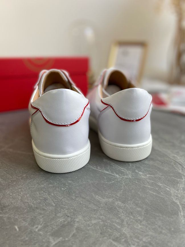 Christian Louboutin flat shoes 64129-17