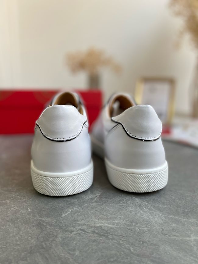 Christian Louboutin flat shoes 64129-18