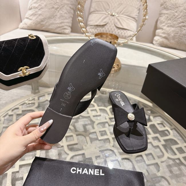 Chanel Thongs 64134-4