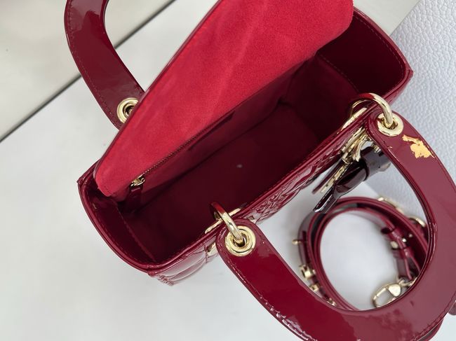 Small Lady Dior Bag with Strap Cannage patent leather M0531OU Burgundy