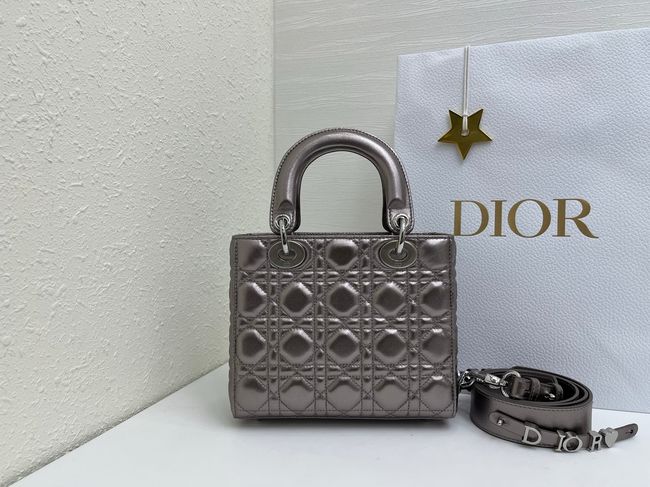 Small Lady Dior Bag with Strap Cannage patent leather M0531OU Silver gray