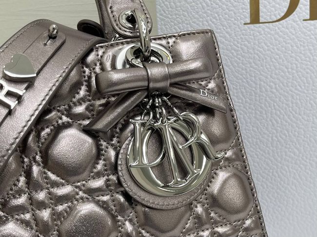 Small Lady Dior Bag with Strap Cannage patent leather M0531OU Silver gray