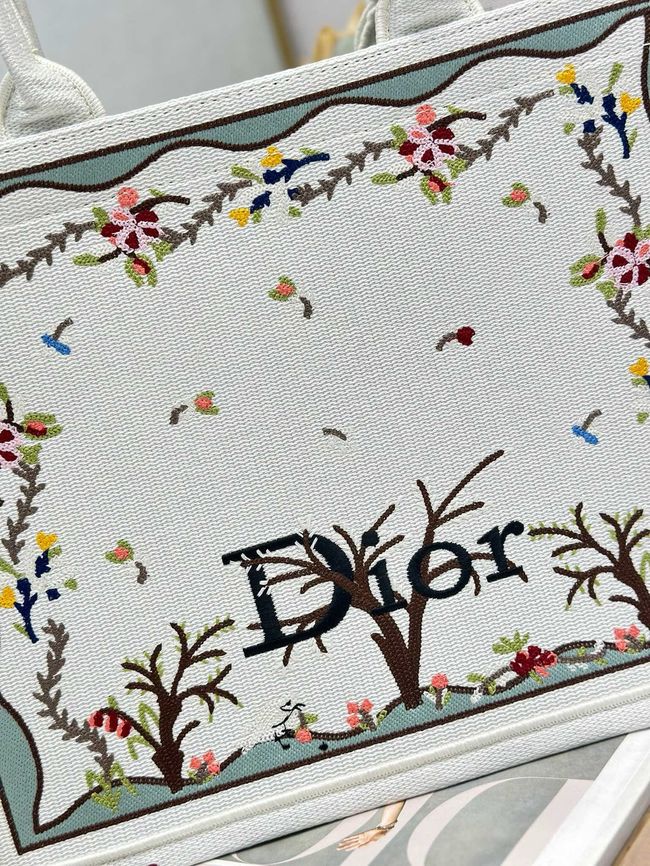 Medium Dior Book Tote with Strap Oblique Embroidery M1354PE-9