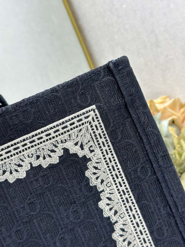 Large Dior Book Tote Cannage Embroidery M1349OEQ-10