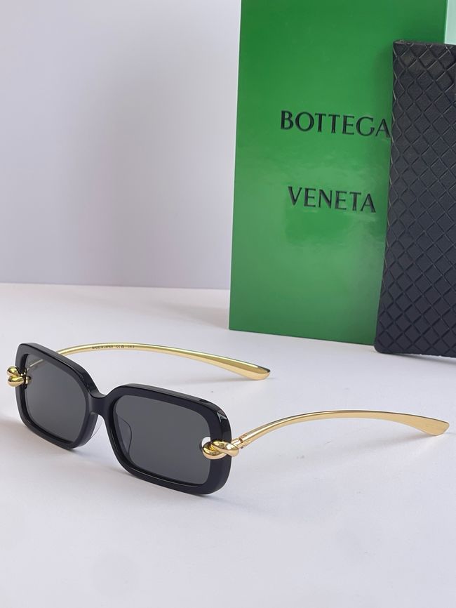 Bottega Veneta Sunglasses 821448-1