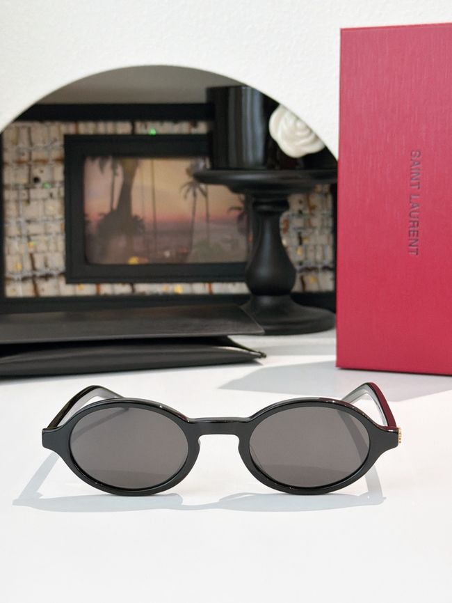 Saint Laurent Sunglasses 821509-8