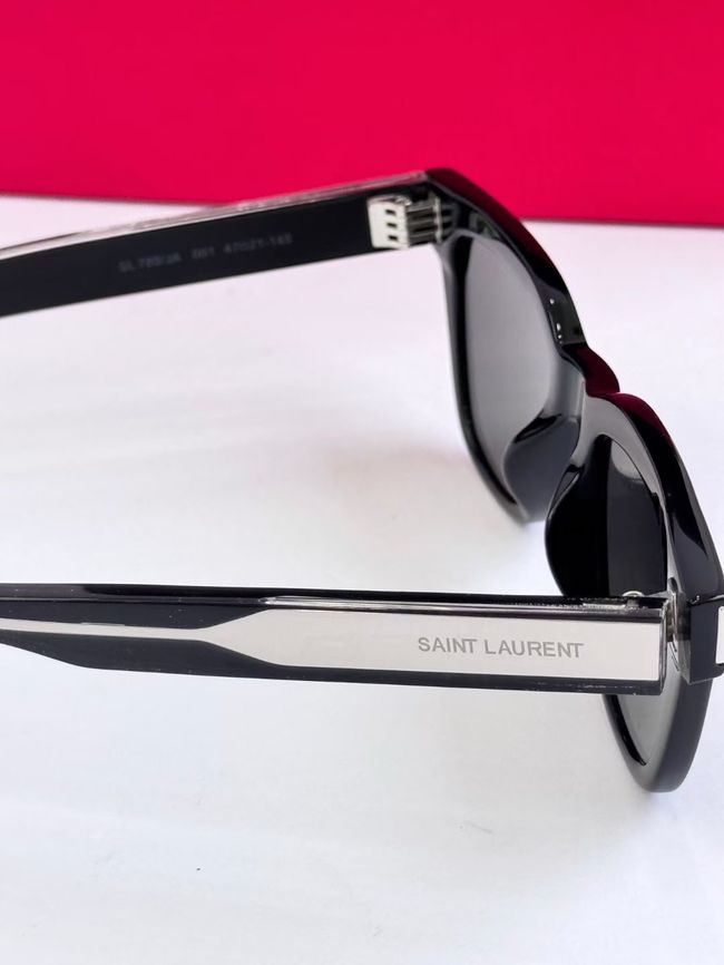 Saint Laurent Sunglasses 821514-6