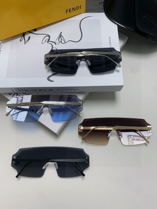 Fendi Sunglasses 821539-3