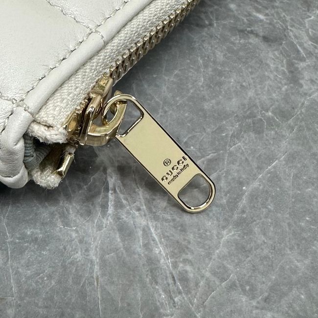 Gucci GG Marmont pouch with strap B006X2 white
