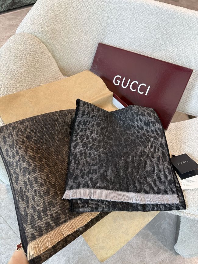 Gucci Reversible Cashmere scarf A005HK-1