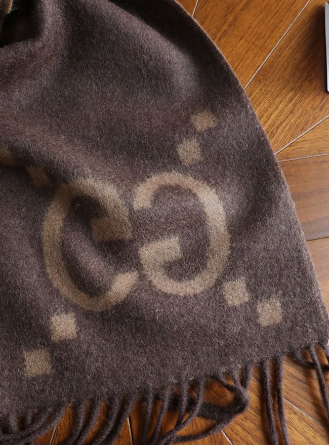 Gucci Reversible Cashmere scarf A006HK-1