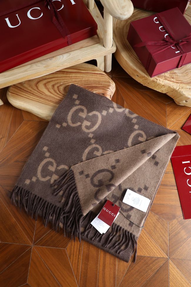 Gucci Reversible Cashmere scarf A006HK-1