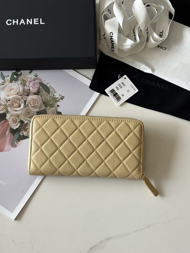 Chanel Classic Zipped Wallet AP5077 apricot