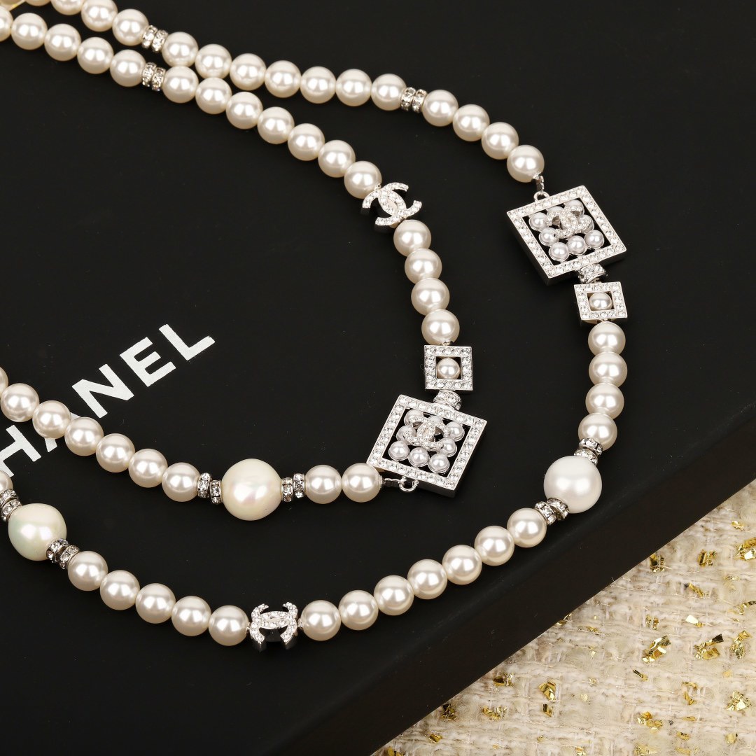 Chanel Necklace EE10022