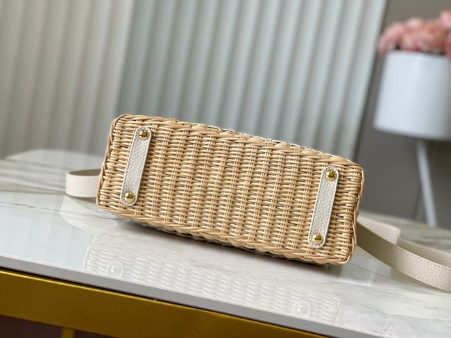 Louis Vuitton Capucines BB M24978 Ivory