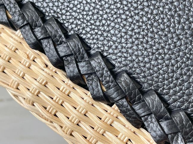 Louis Vuitton Capucines BB M24978 black